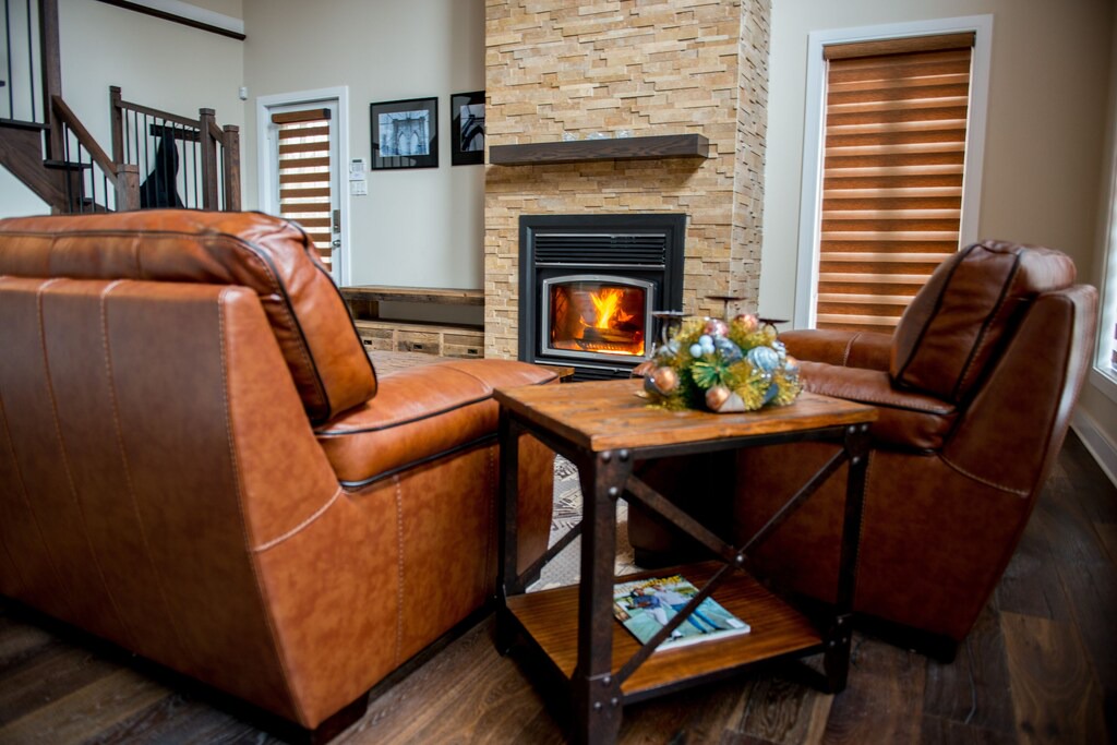 Wentworth-Nord Cabin | 4BED/2BATH/Jacuzzi Family Lakeside Cottage