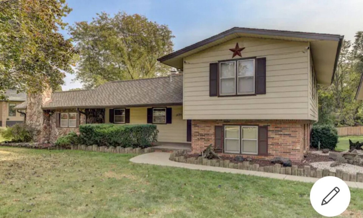 West Omaha House | 4bed/2bath retreat:Modern comfort, timeless charm. Your Ideal short-term escape.