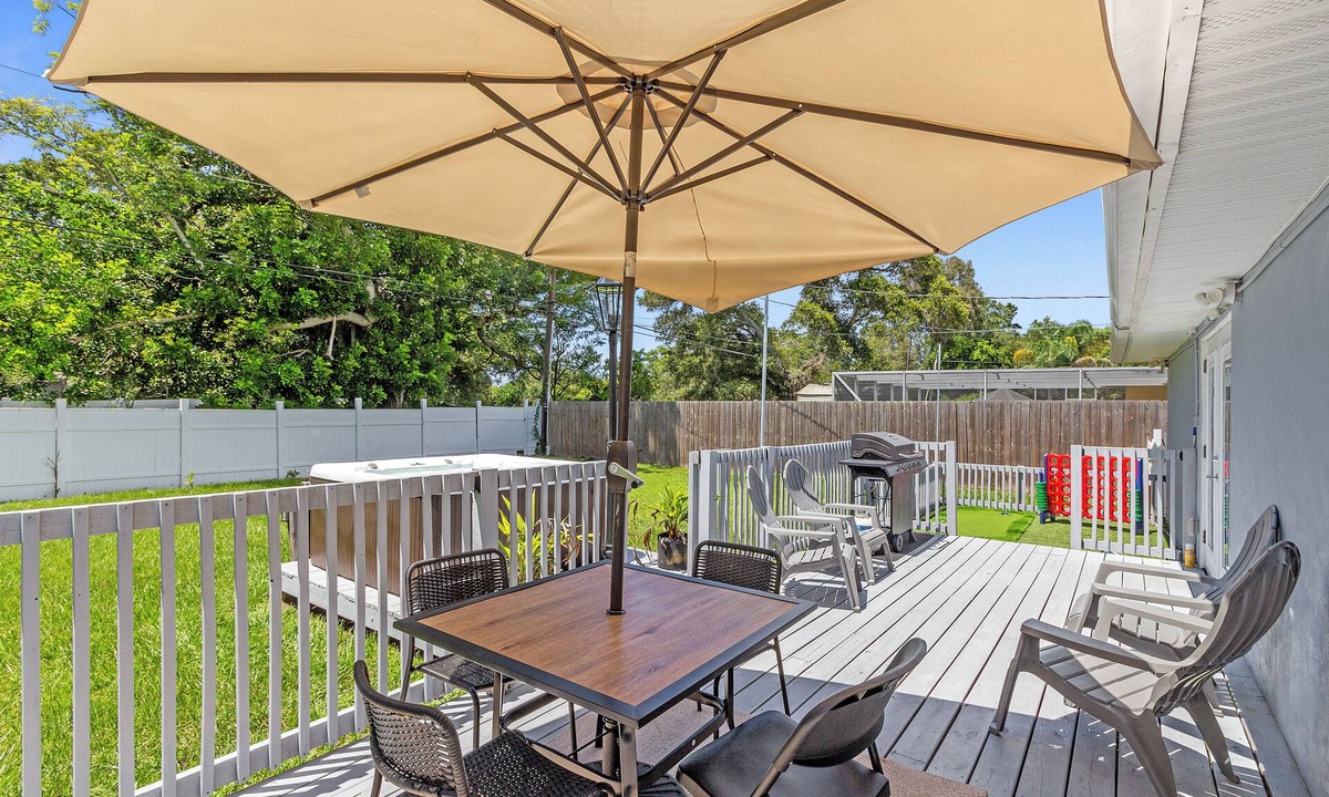 Del Prado House | 4BR/3BR - Spacious Home 4 Minutes From Beach