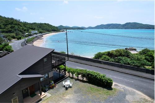 Akagina Apartment | 4BR 6人ok 空港15分 ビーチ10秒 BBQ