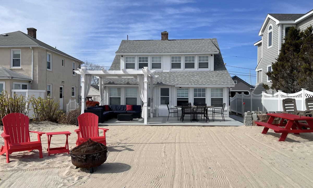 Westbrook Cottage | 4BR Beach Cottage sits on private beach. Sleeps 12 with comfort, Outdoor grill