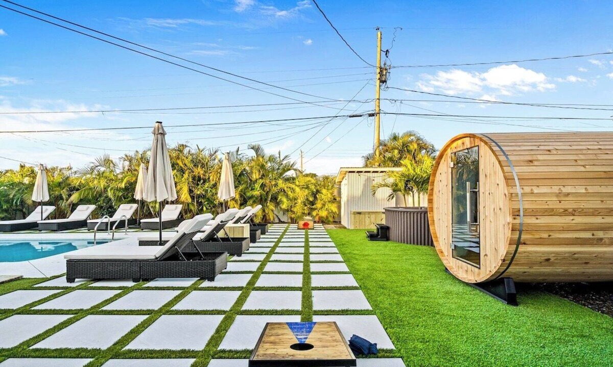 Westgate House | 4BR Bio Hack Retreat: HTD Pool~Sauna~Hot Tub~Plunge