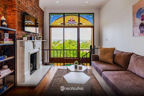 Mount Adams House | 4BR Bridal, Group Retreat - Walkable - Skyline Views