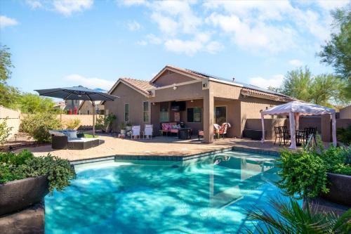 Estrella Mountain Ranch House | 4BR Estrella Mountain Retreat w Heated Pool