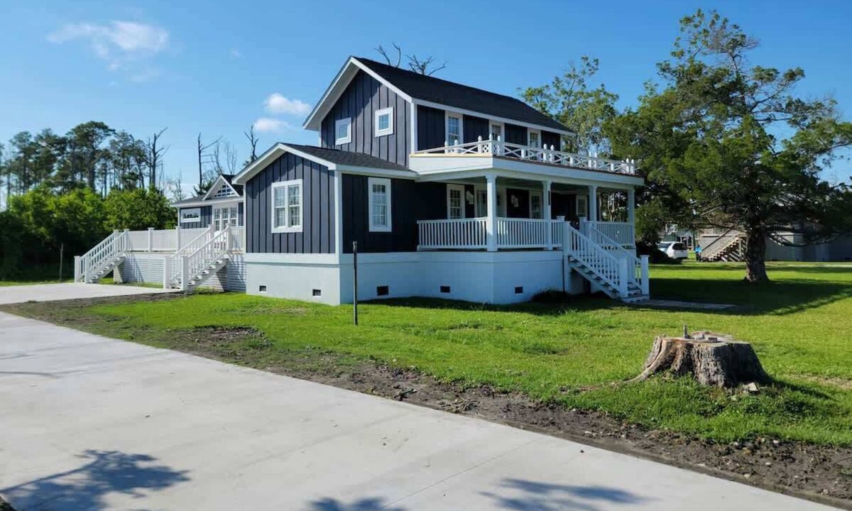 Davis House | 4BR Historic Home Private Dock Fishing