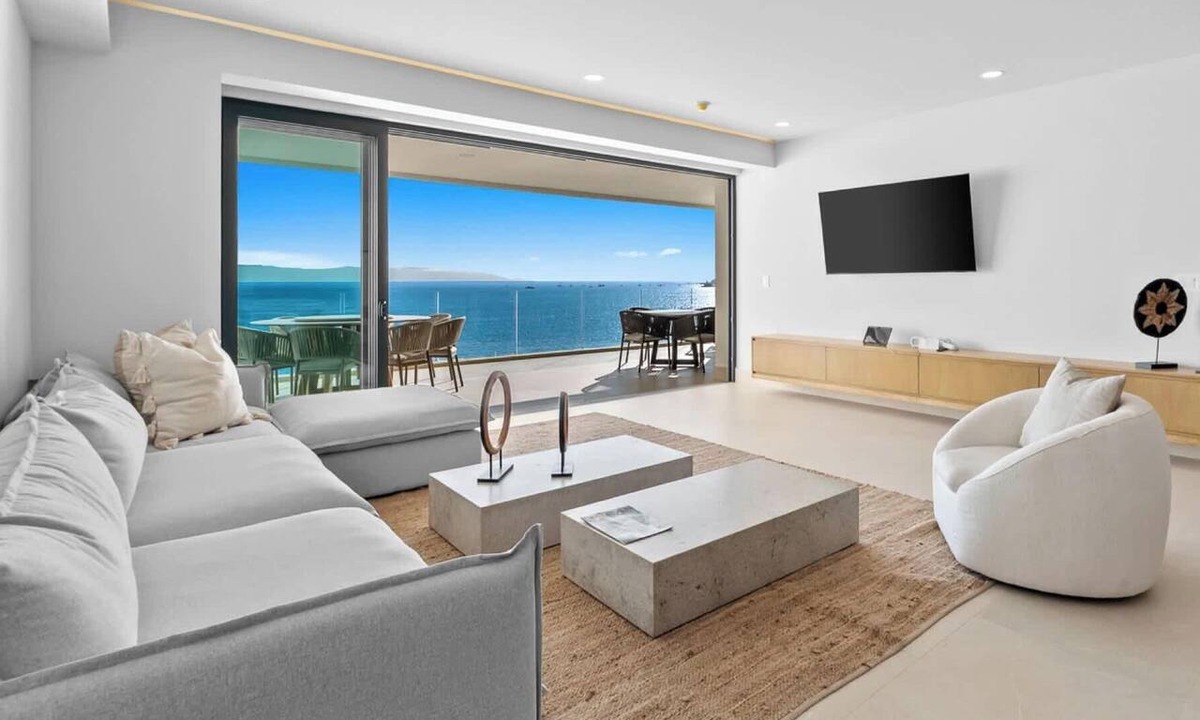 Bucerias Apartment | 4BR w/Oceanfront Views, Gym & Pools | Panarea 5D