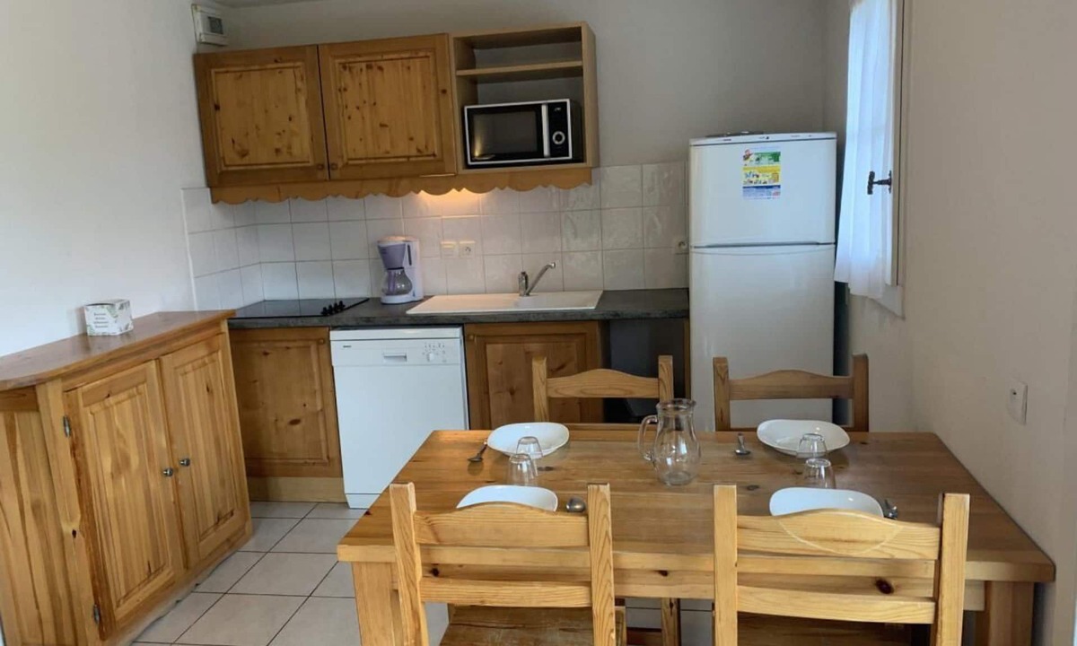 Saint-Gervais-les-Bains Apartment | 4th floor, swimming pool, balcony, tv, ski locker, 45m², Saint Gervais