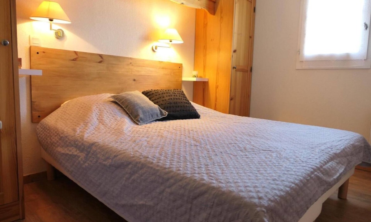 Saint-Gervais-les-Bains Apartment | 4th floor, swimming pool, balcony, tv, ski locker, 38m², Saint Gervais