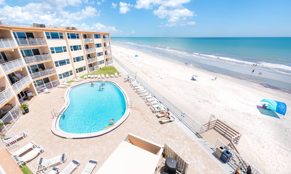Satellite Beach Condo | 4th Floor Oceanfront 2BR Condo w/Balcony & Beach Views, Unit 448