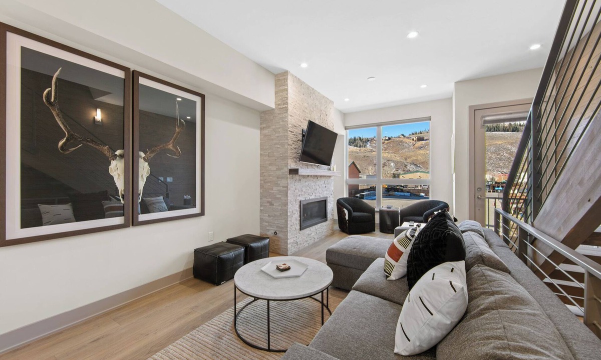 Silverthorne Villa | 4th Street Crossing #320d By Summit County Mountain Retreats