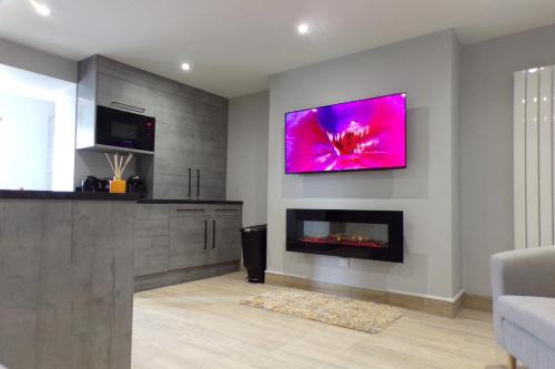 Barton-on-Sea Ski Chalet | 4TheDome