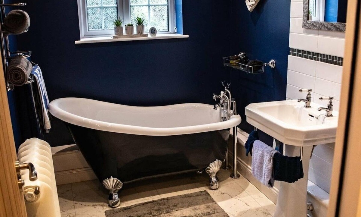 Fishlake House | 5 Bed Cottage | Sleeps 10 | Free Parking