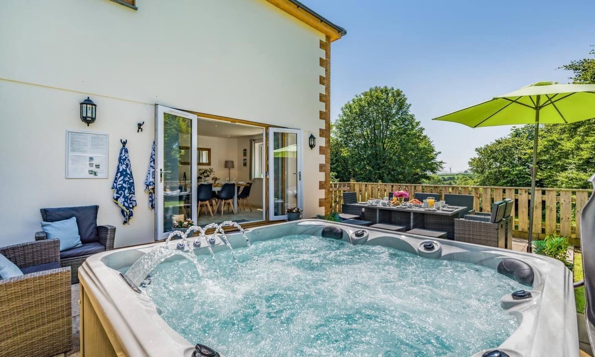 Bradworthy Cottage | 5 Bed in Bradworthy (oc-d31987)