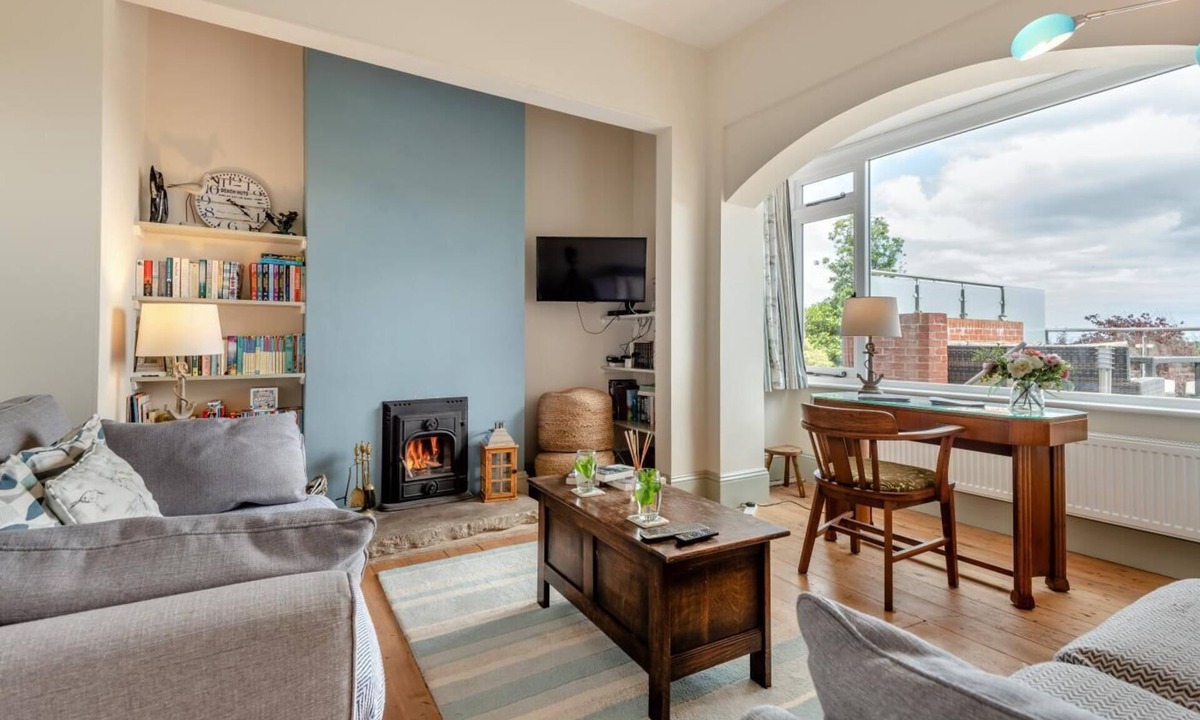 Studland Cottage | 5 Bed in Studland (oc-wy365)