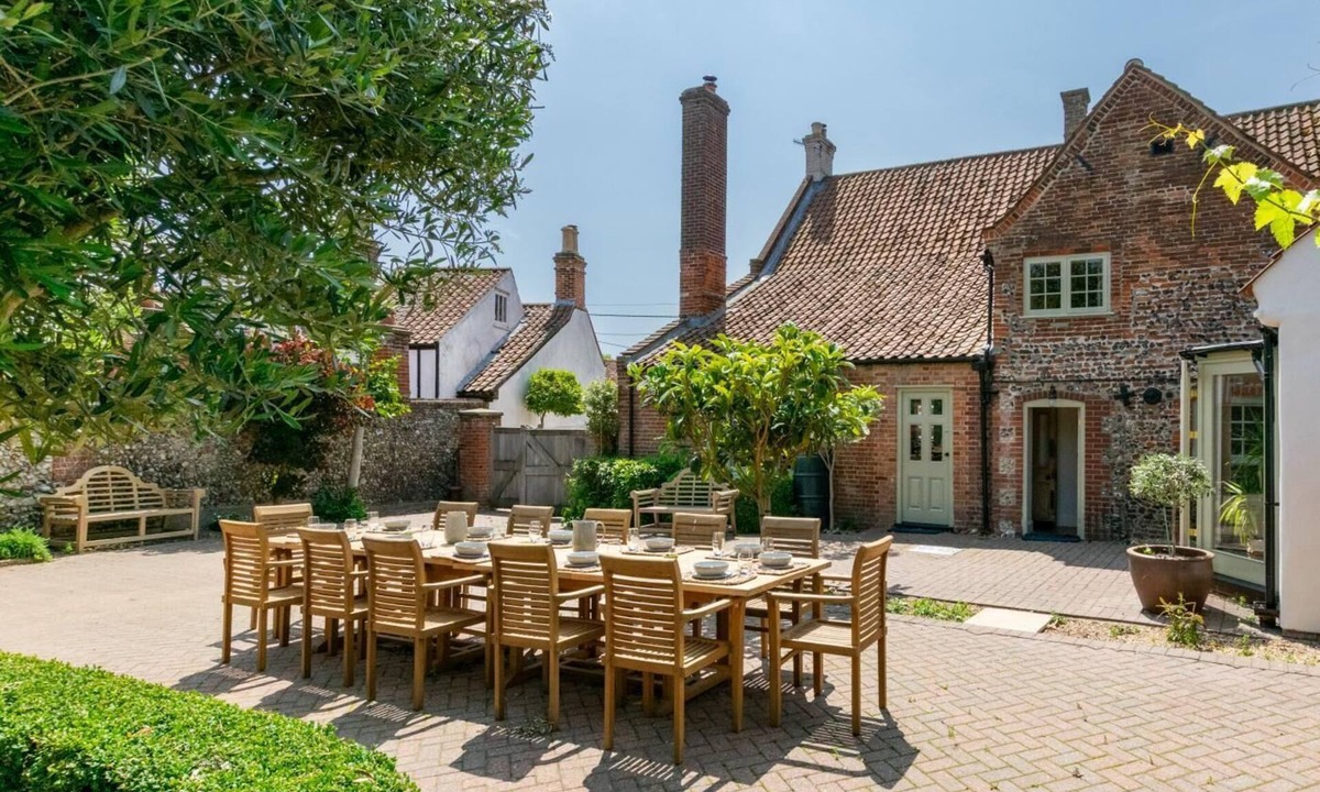 Little Walsingham Cottage | 5 Bed in Walsingham (oc-r30796)