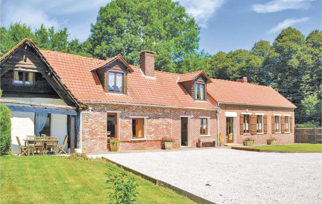 Maninghem House | 5 bedroom accommodation in Maninghem