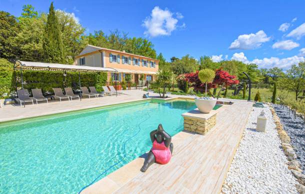 Murs House | 5 bedroom accommodation in Murs