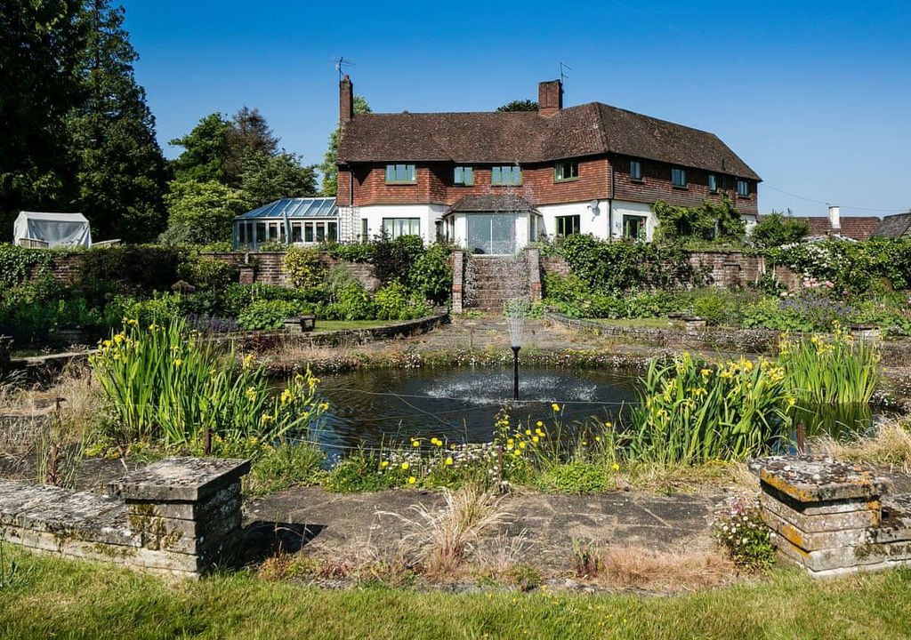 Chilworth Cottage | 5 bedroom accommodation in Guildford