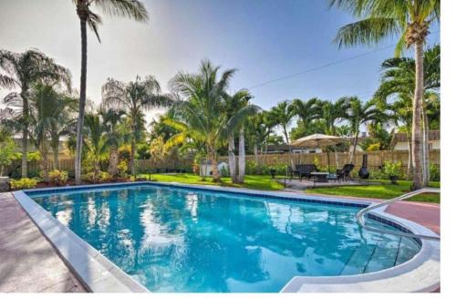 Boynton Beach House | 5 Bedroom Mini Resort with Pool!