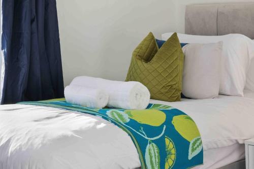 West Bridgford House | 5 Beds Pool Table Parking Contractor Stay