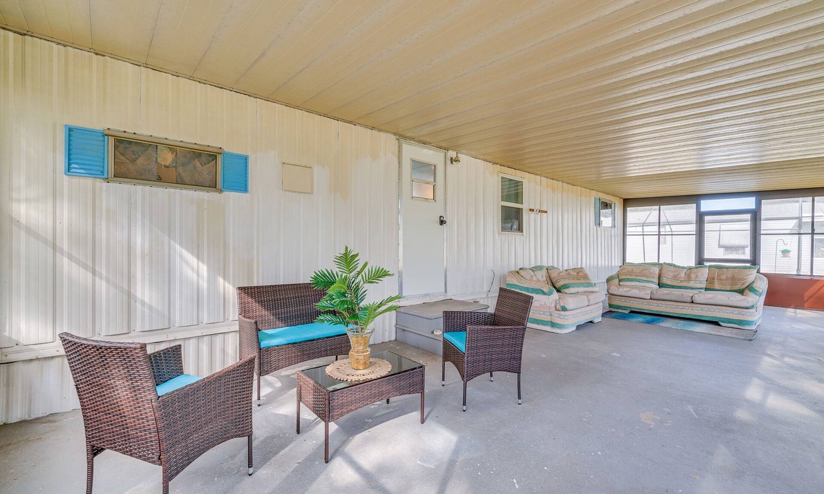 Hernando House | 5 Mi to Golf: Charming Hernando Home w/Deck