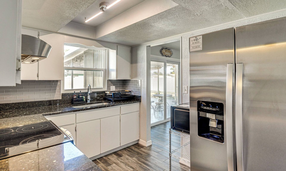 Rio Vista Cottage | 5 Mi to Ocean! Family-friendly Daytona Beach Home