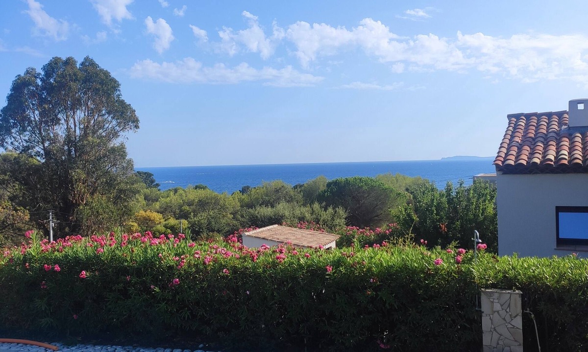 La Croix-Valmer Villa | 5 min walk from beaches: modern villa ideally located. Piscine vue mer(Gigaro)