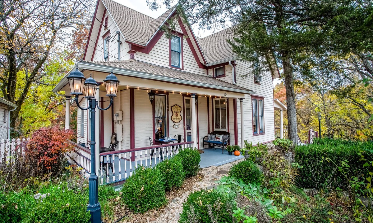 Eureka Springs Historic District Bed & Breakfast | 5 Ojo Inn Bed and Breakfast