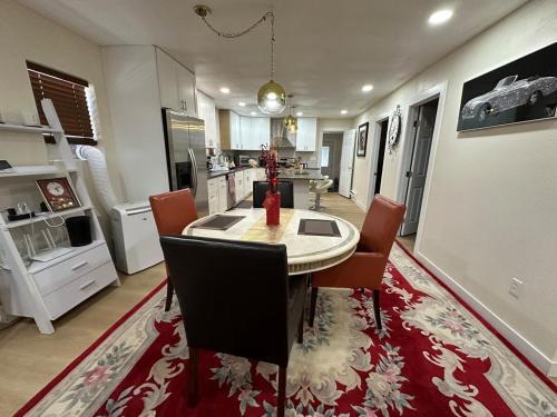 Ely House | 5 Star Cozy modern house all amenities Sleep 6
