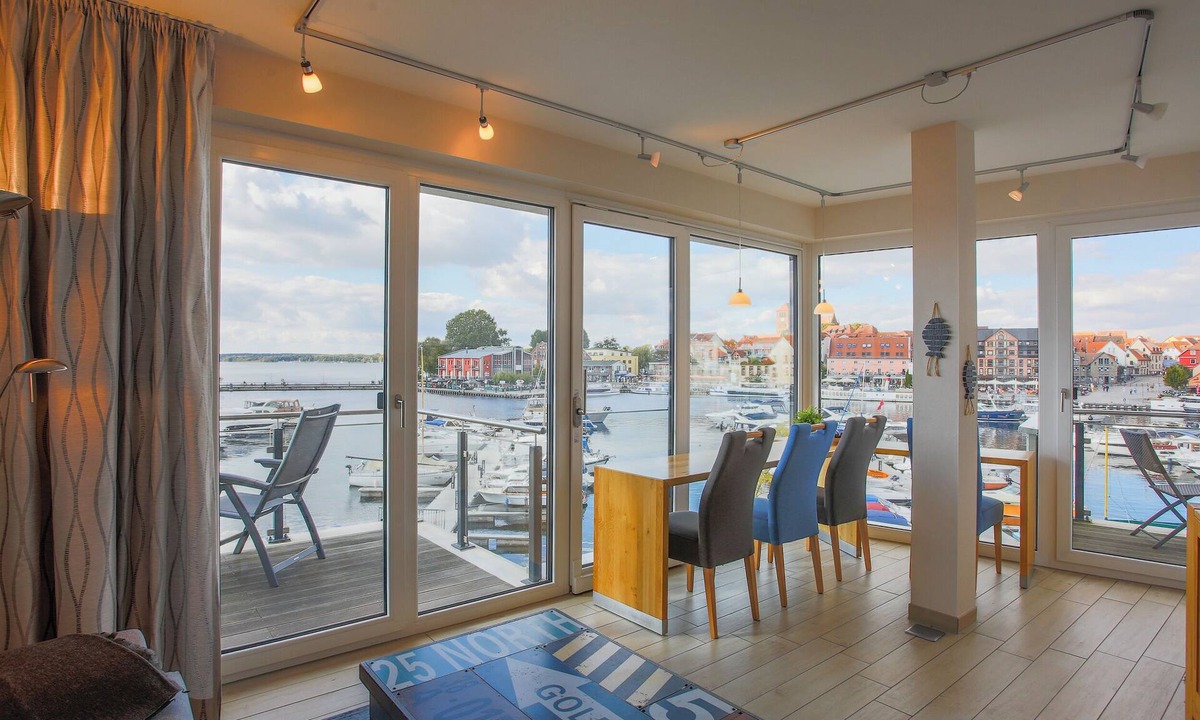 Muritz Apartment | 5-star vacation apartment Panorama Suite in the Hafenresidenz Waren (Müritz)