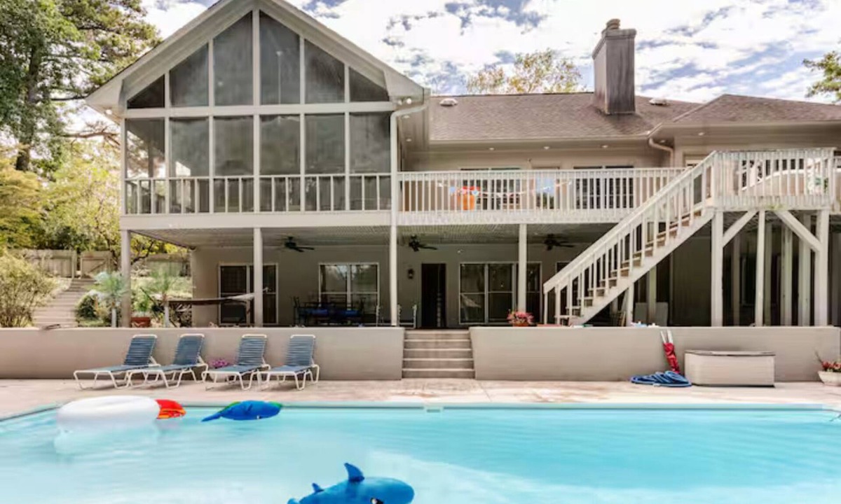 Columbus House | 5000Sqft MassiveHome,5.5Bath,Pool,HotTub,Mins to CopperCreekTennis, Fort-Benning