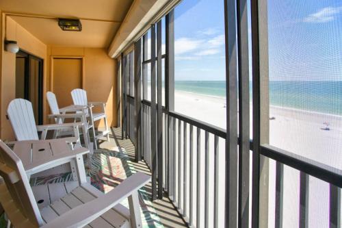 Madeira Beach House | 503 - Villa Madeira