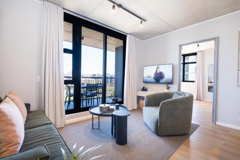 Observatory Apartment | 504 Riverlands - Lux 2 Bedroom Apartment with Parking