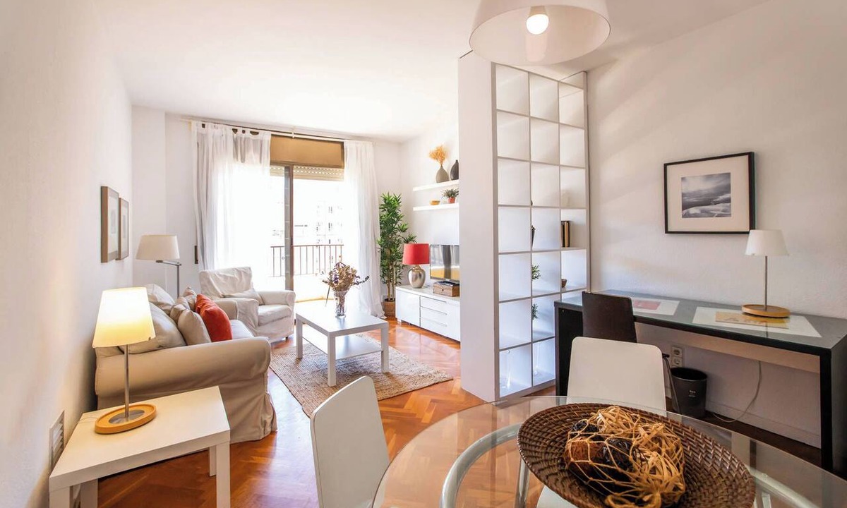 L'Antiga Esquerra de l'Eixample Apartment | 53PRO1096 - Huge flat in the heart of Barcelona