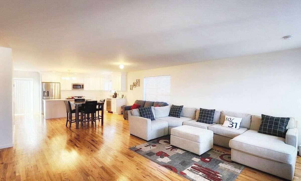 Amityville House | 57 Commerce