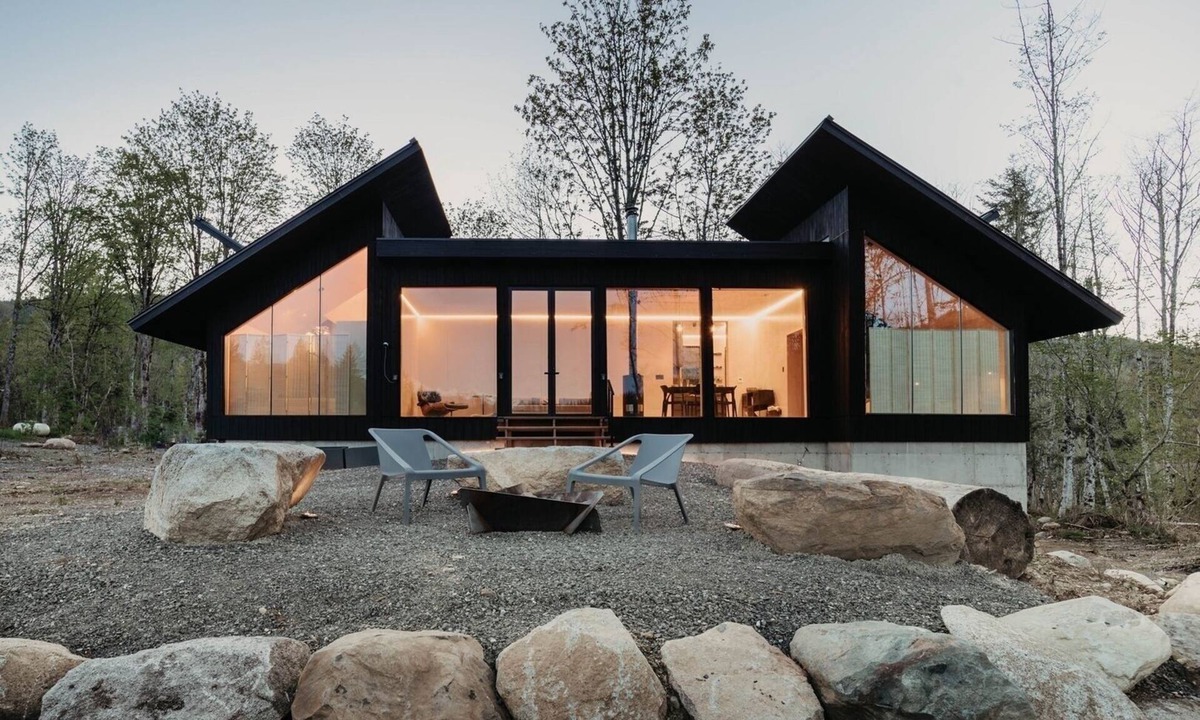 Maple Falls Cabin | 58MF - Wi-Fi - Pets OK - EVC - Amazing Views by RedAwning