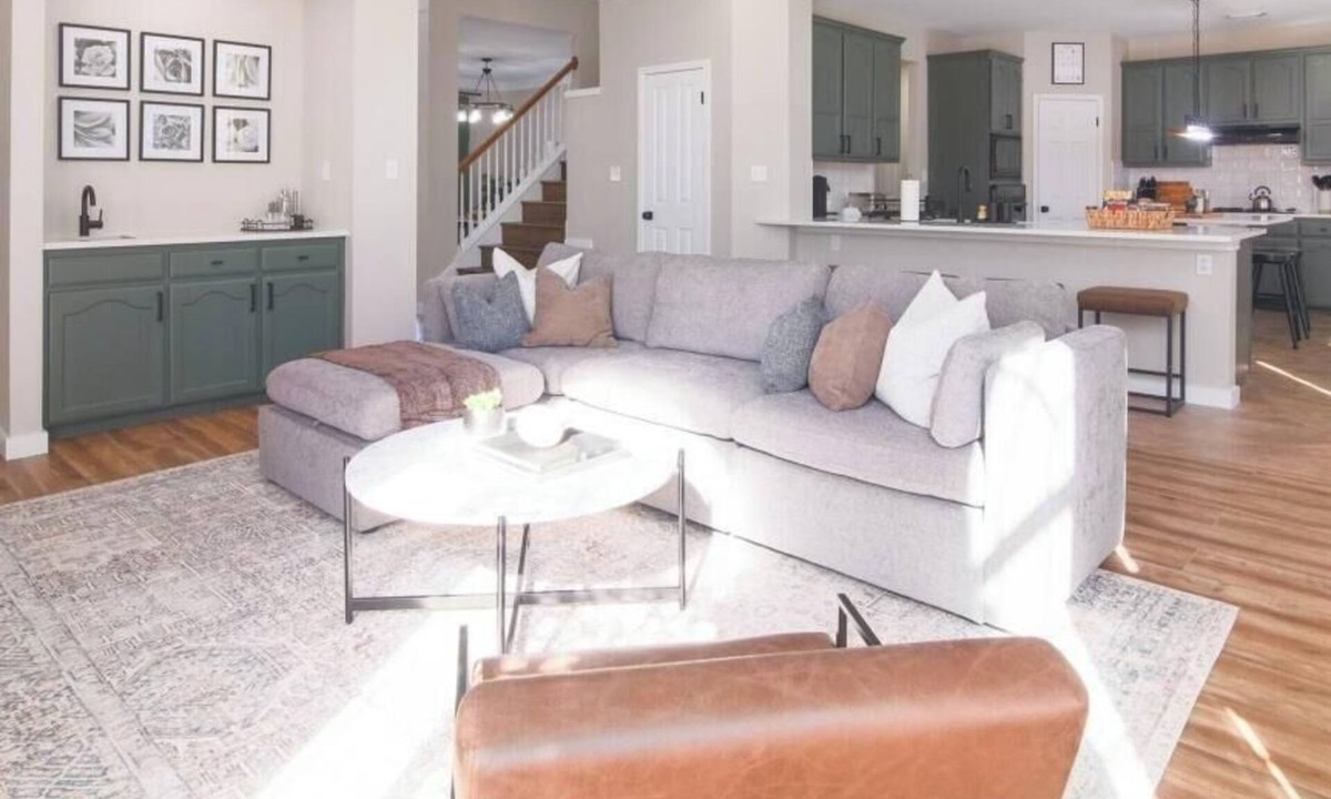 North Buttercup Creek House | 5BR Cedar Park | Near HEB Center + Private Yard