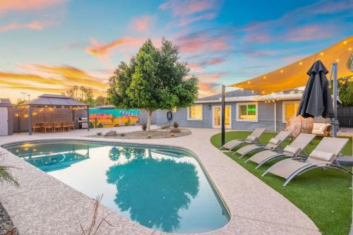 Camelback East House | 5BR Heated Pool BBQ and Covered Patio - DT Phx