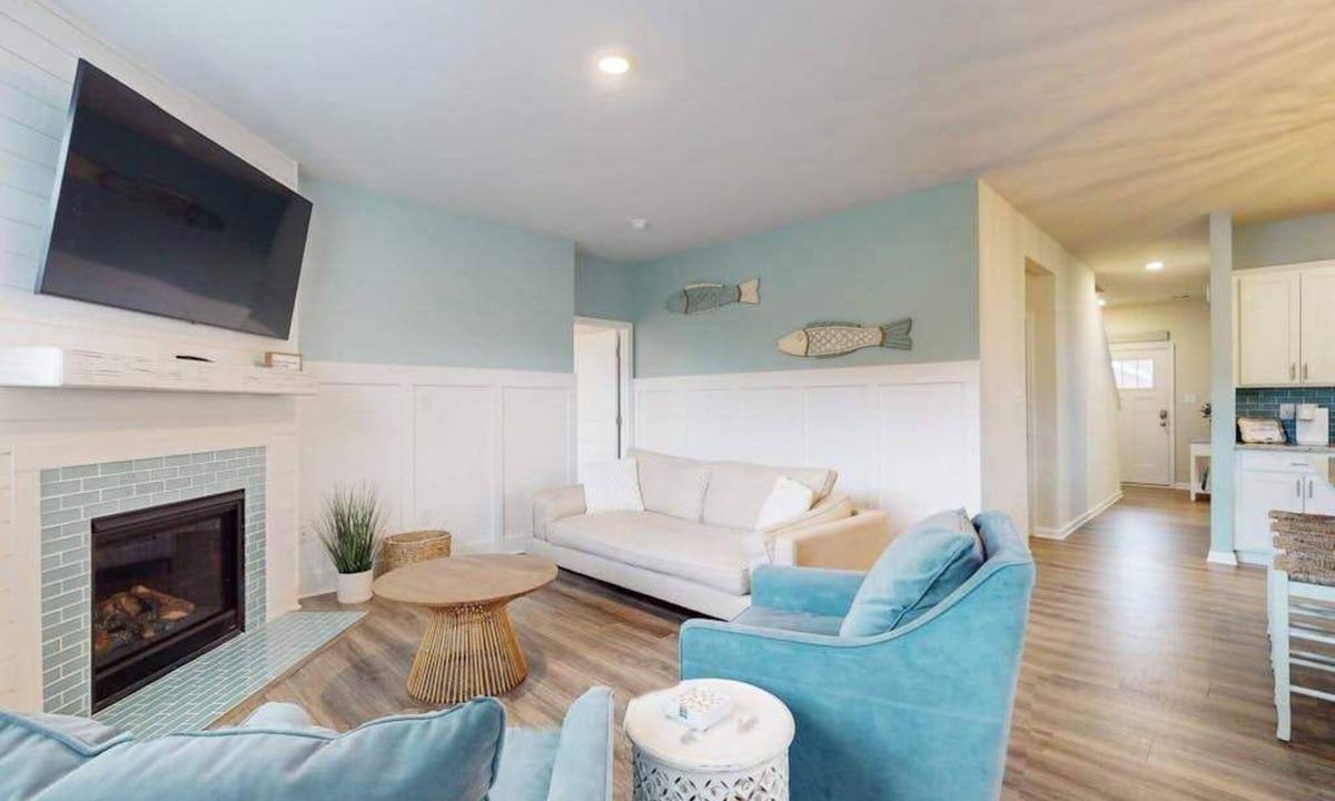 Ocean View House | 5BR luxe home, close to Bethany beach, shared pool