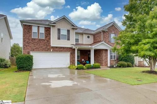 Simpsonville House | 5BR Upscale Getaway - Near Greenville