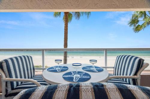Sand Key House | 5F Crescent Beach Club
