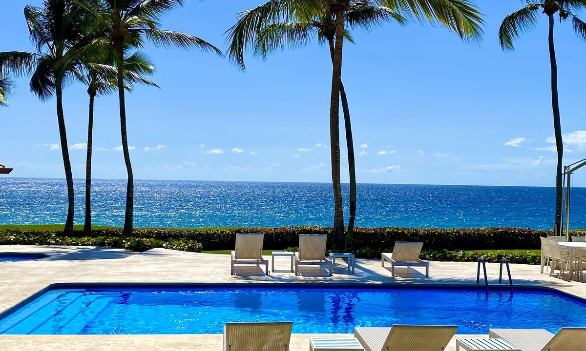 Casa de Campo House | 6 Bdrm Oceanfront with Pool ,HotTub & Staff.Great Rates. Immaculate Home.