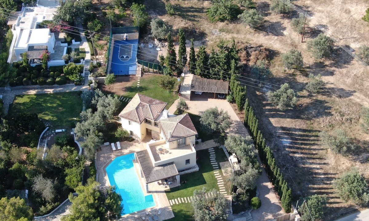 Kosta Villa | 6 bedroom accommodation in Kranidi