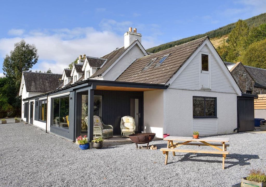 Fearnan House | 6 bedroom accommodation in Fearnan, near Aberfeldy