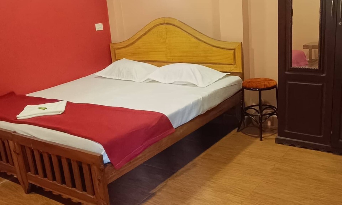 Kumily Bed & Breakfast | 6-bedroom bed & breakfast in gorgeous Kumily, thekkady with WiFi