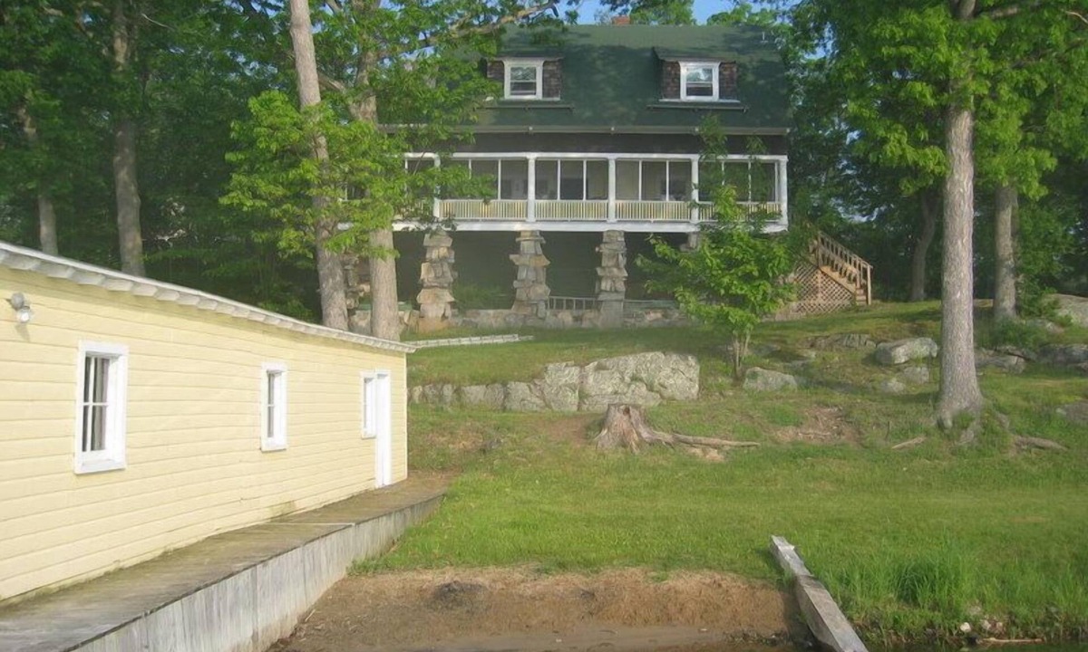 Wellesley Island House | 6 BR Waterfront Thousand Islands Cottage with Boldt Castle Views