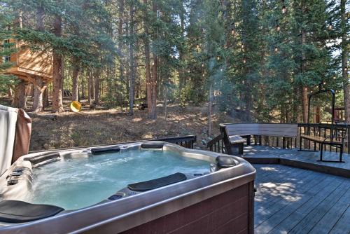 Blue River House | 6 Mi to Breck Resort: Family Cabin w/Game Room