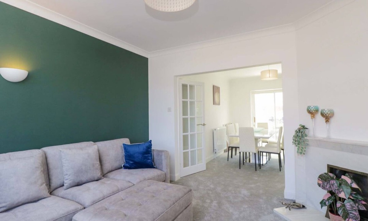 Newton St Loe House | 6 Newbridge Gardens, Bath