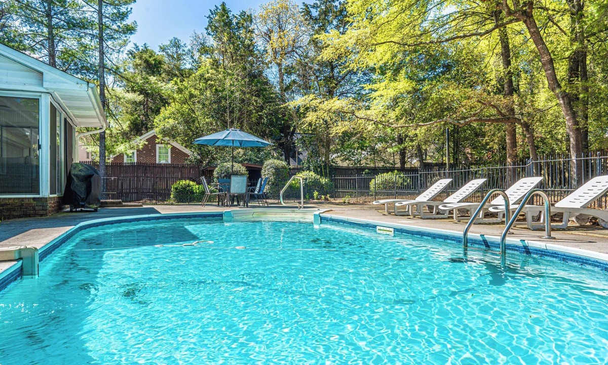Old Town House | 65 Graham - Available US Kids Week!