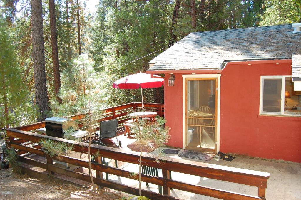 North Wawona Ski Chalet | 65 Sparrows Nest